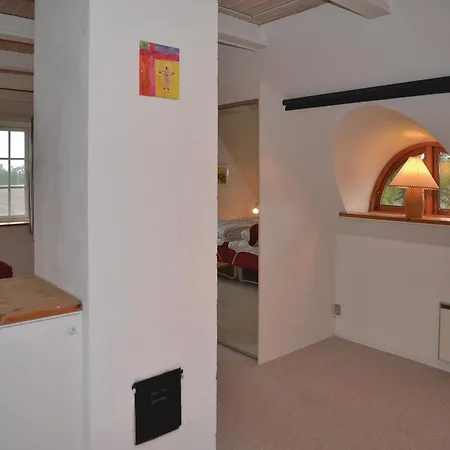 Five-bedroom Holiday In Nørre Nebel