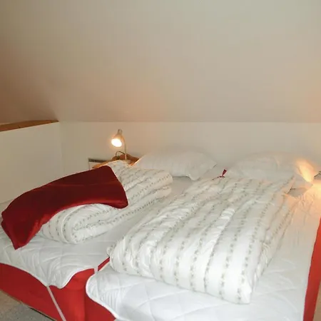 Vakantiehuis Five-bedroom Holiday In