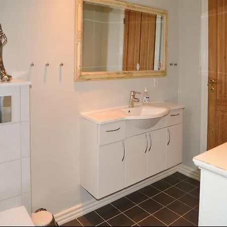 Five-bedroom Holiday In Vakantiehuis Nørre Nebel